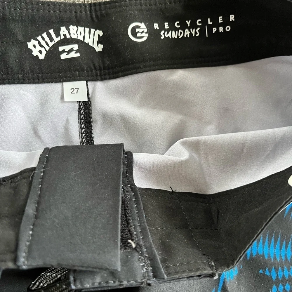 NWT Billabong Boys' Sundays Pro Boardshort, no liner, 27 waist, 